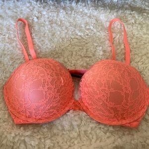 Victoria’s Secret bra size 34DD.